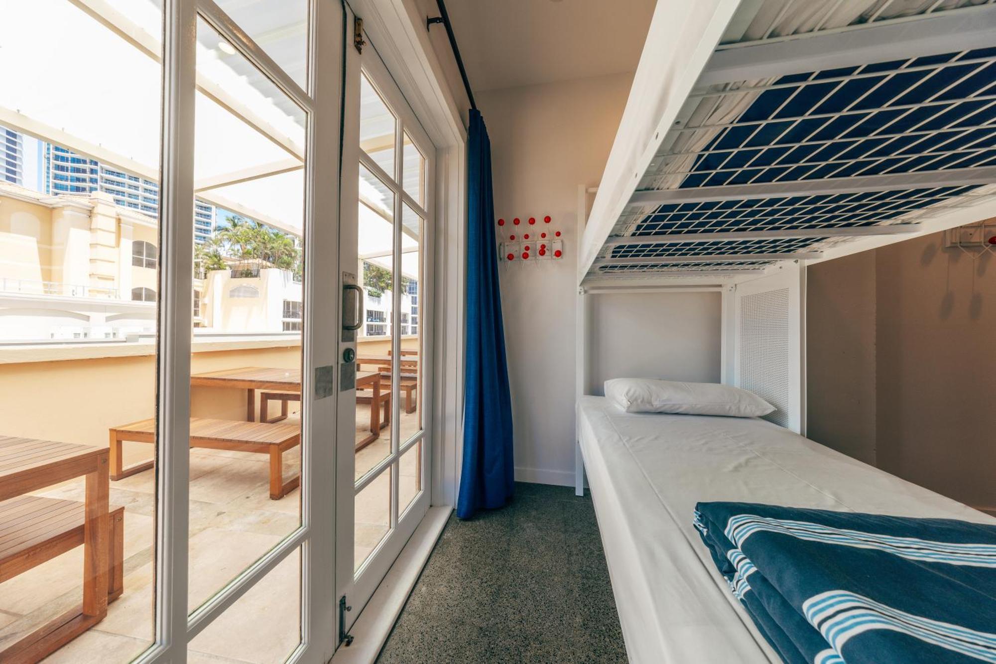 Hostel Maze Backpackers - Gold Coast Exterior foto